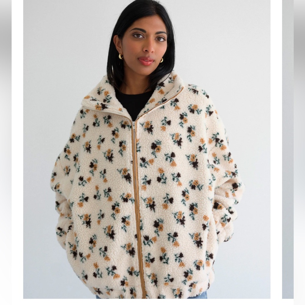 BTL Women's Cream Floral Sherpa Zip Jacket